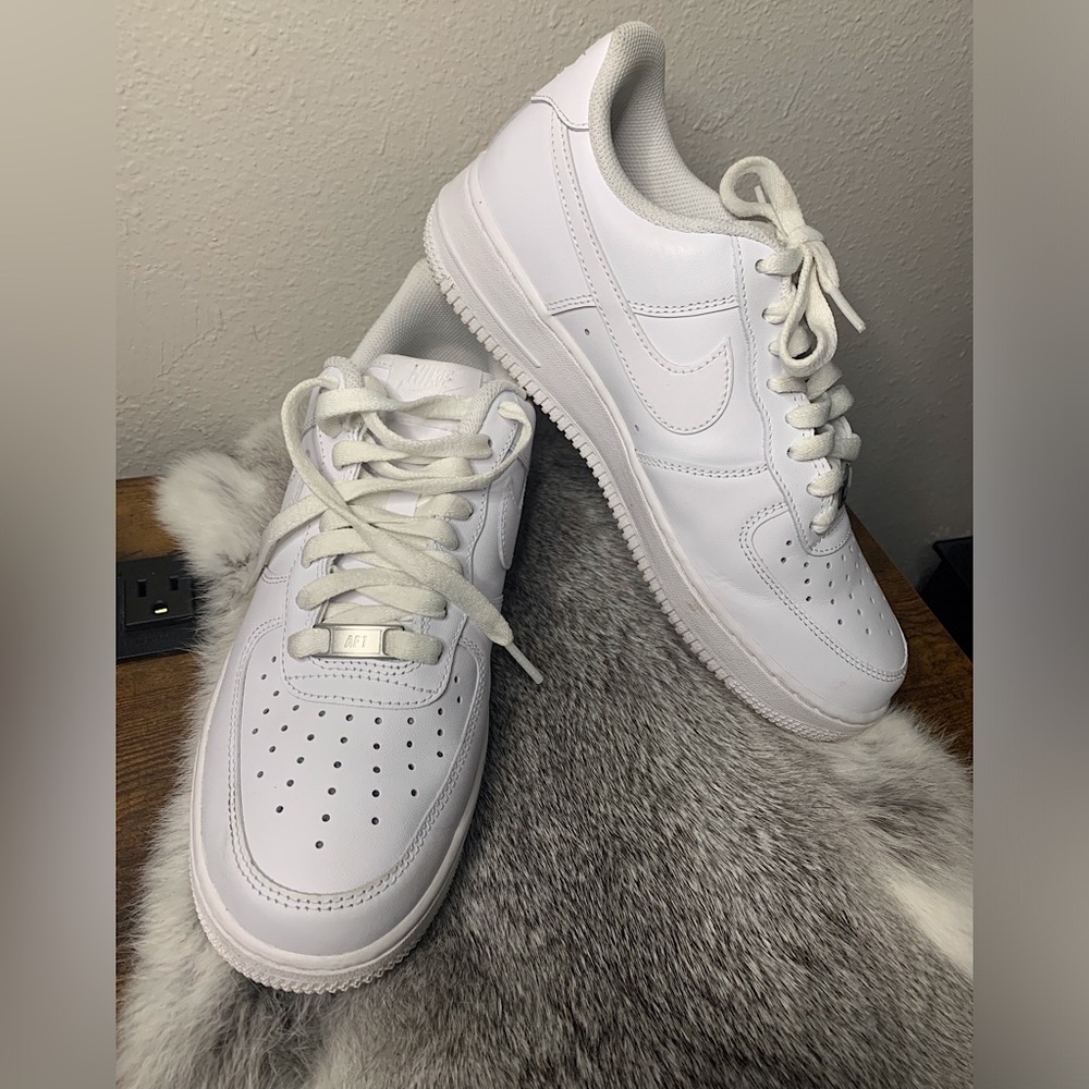 Nike Air Force 1 (White)